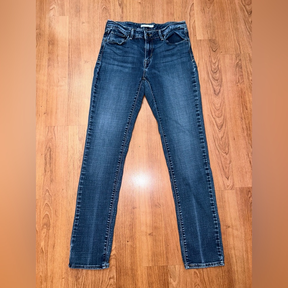 Levi's mid rise skinny jeans 31